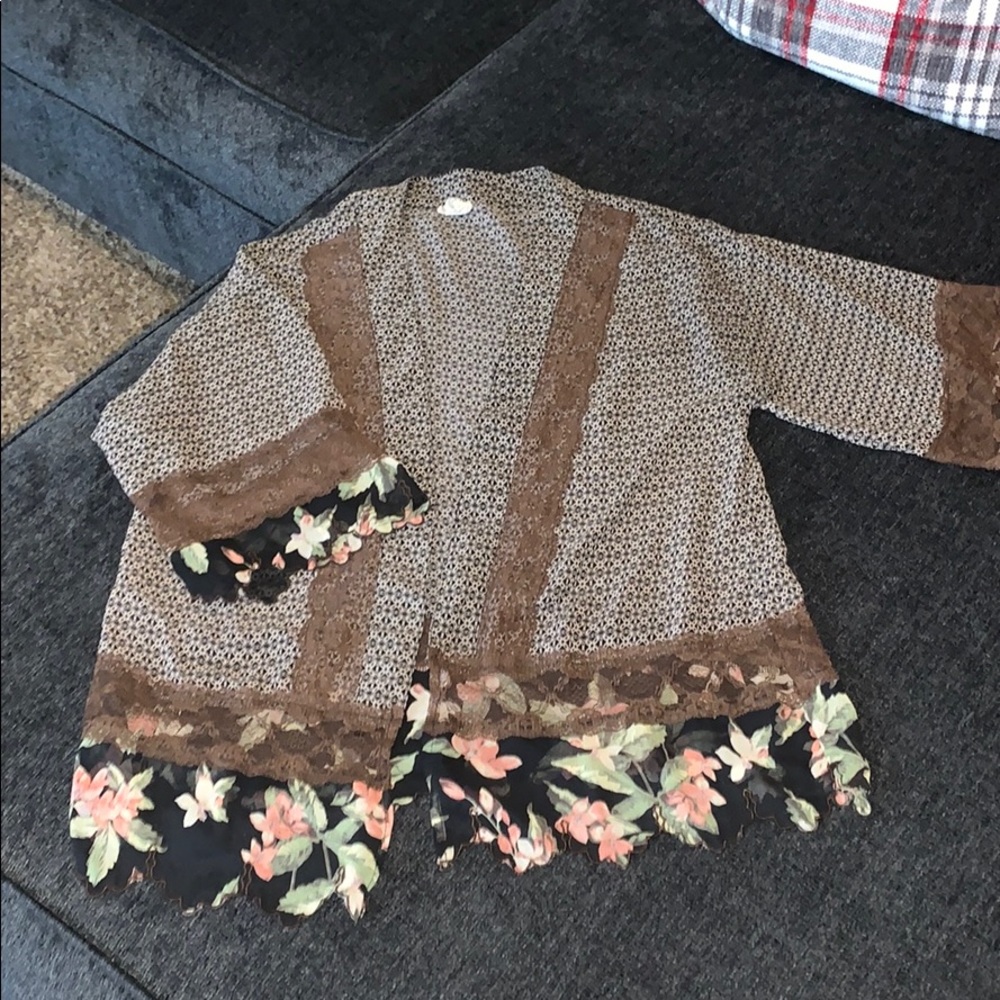 Gimmicks Kimono
